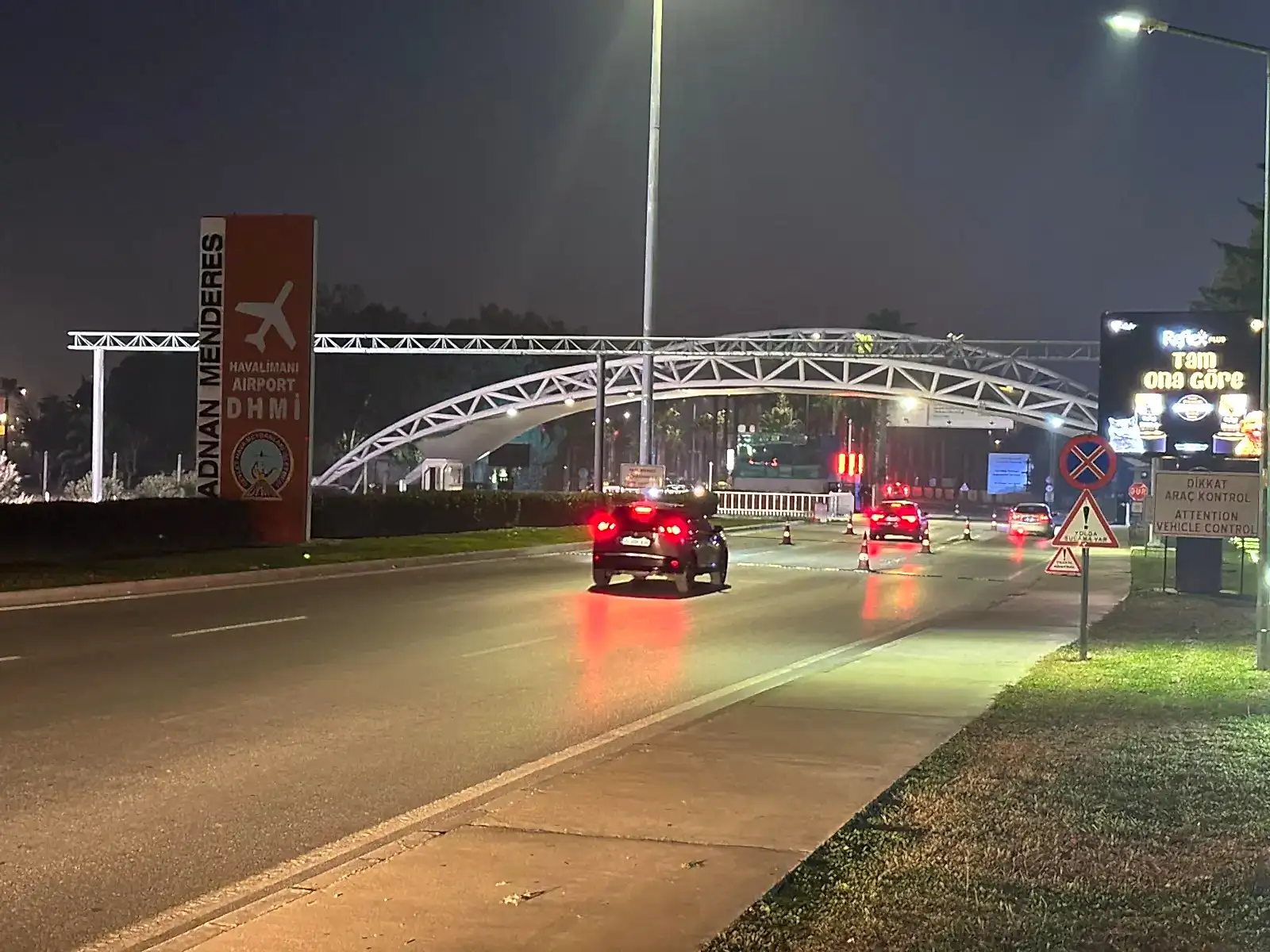 İzmir Havalimanı Araç Kiralama